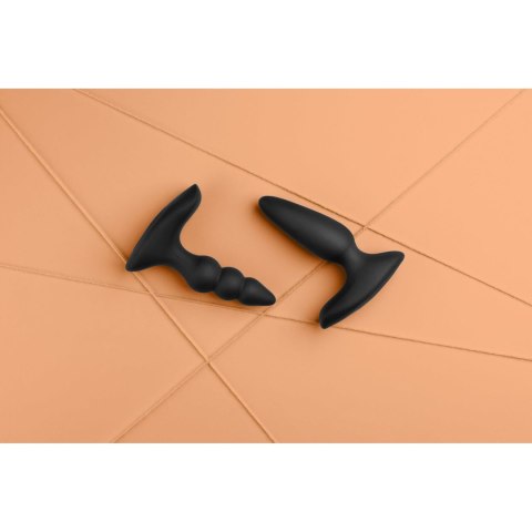 Korek analny z koralikami Loveline wibracje + pilot black